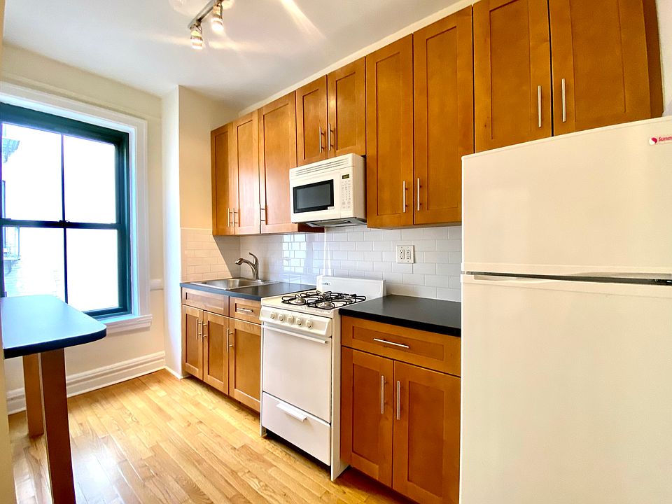 1st image of 511 E 78th St APT 5G
