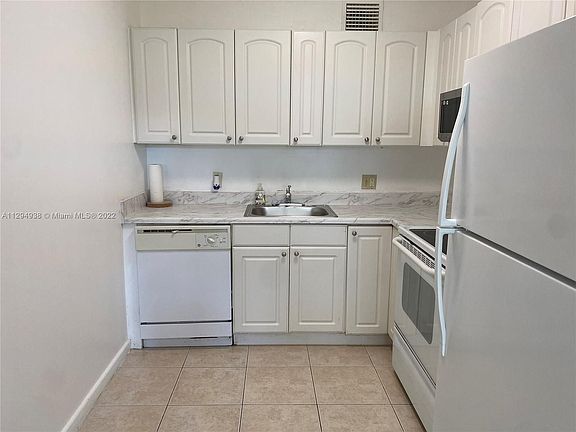 5th image of 400 SW 134th Way APT 102F