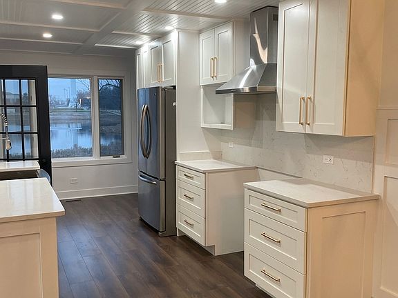 4th image of 9749 Mill Dr E #1L14