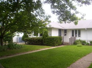 8946 S Beck Pl, Hometown, IL 60456