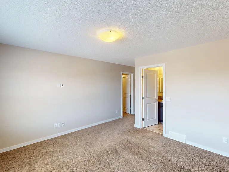 338 River Heights Cres — Photo 13