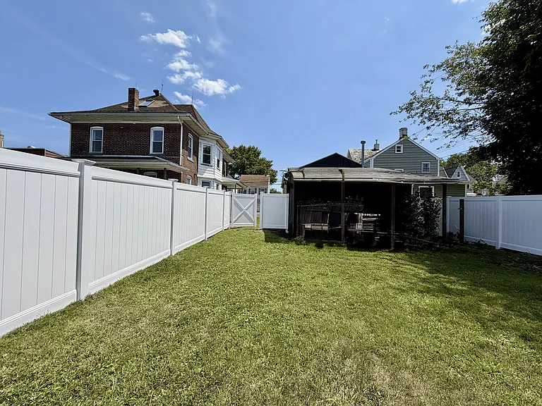 191 Hudson St — Photo 27