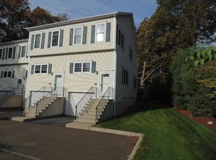 10 Laurel Heights Rd, Shelton, CT 06484