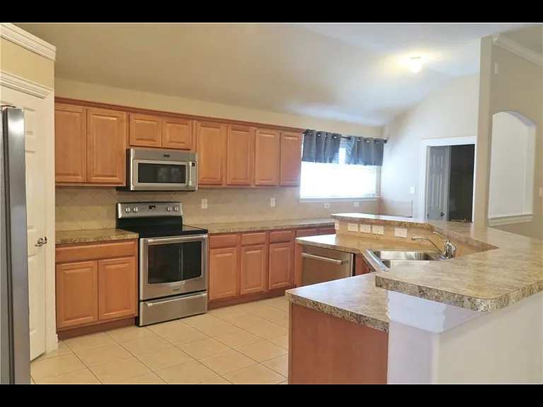 3845 Cedar Falls Dr — Photo 7