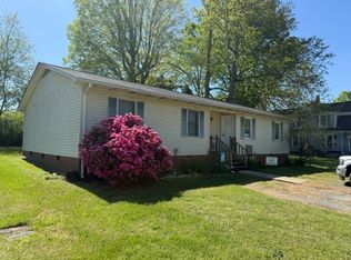 2206 Dixon St #D, Ramseur, NC 27316