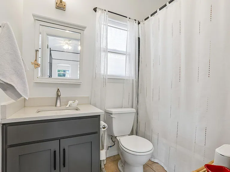 4519 Avenue H #B — Photo 15