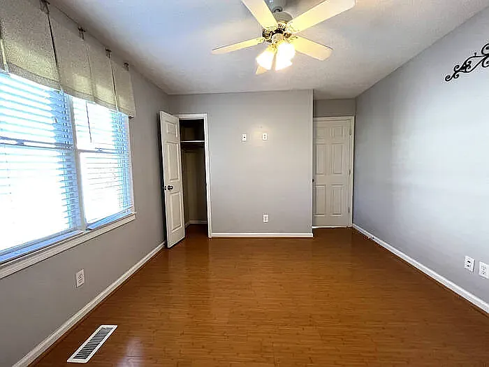 102 Ashley Ct — Photo 21