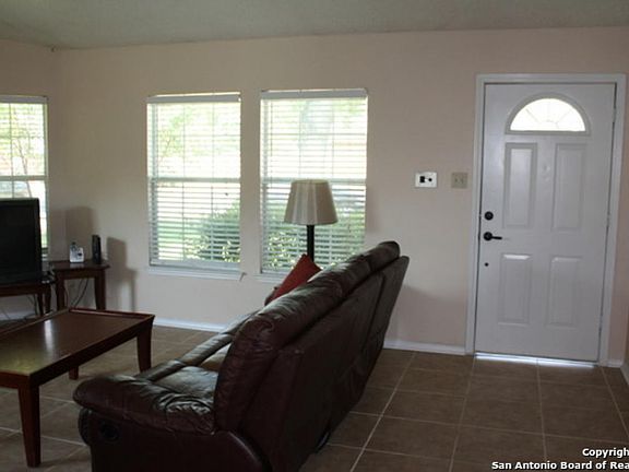 4th image of 5930 Les Harrison Dr