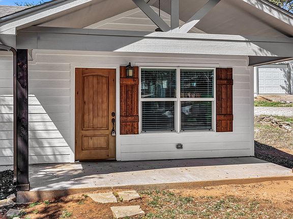 3rd image of 1830 Hitching Post Rd