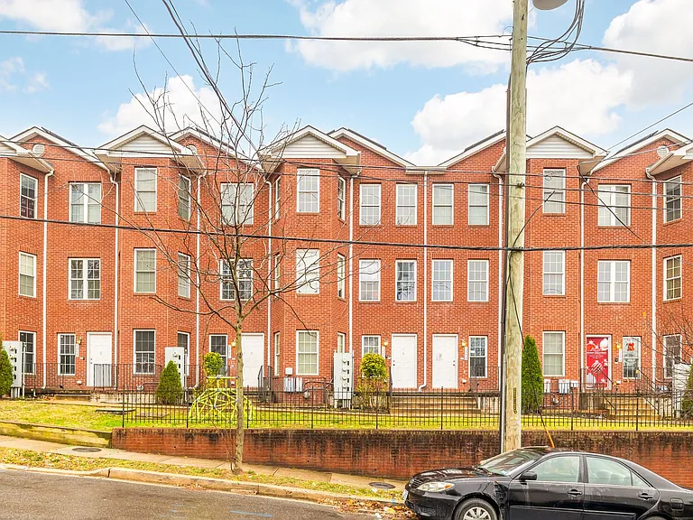 1753 W St SE — Photo 35