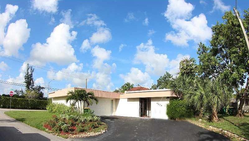 1st image of 5508 Red Oak Cir