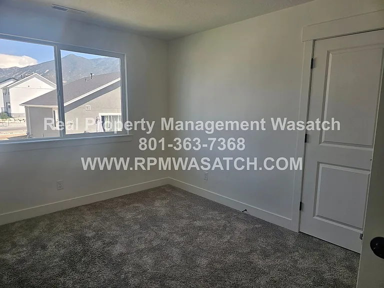 738 N 160 E — Photo 35