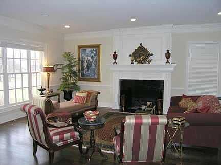 2nd image of 7857 Lambton Park Rd