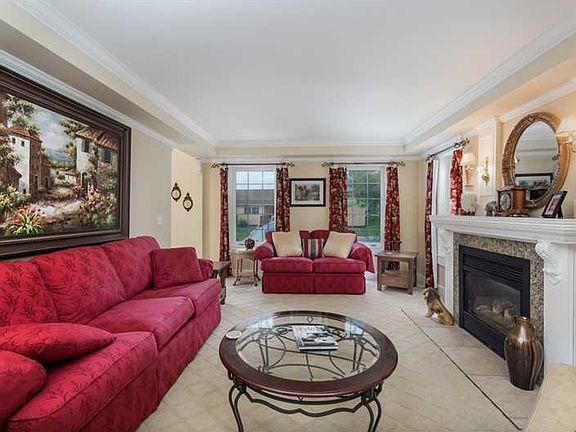 4th image of 3228 Turnberry Cir