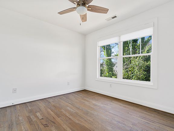 4th image of 309 Echols St