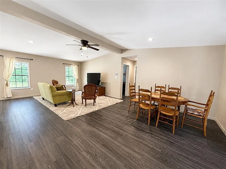 6555 Akins Way — Photo 4