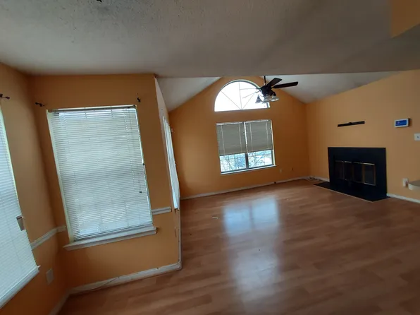 14023 Vista Dr APT 89B, Laurel, MD 20707