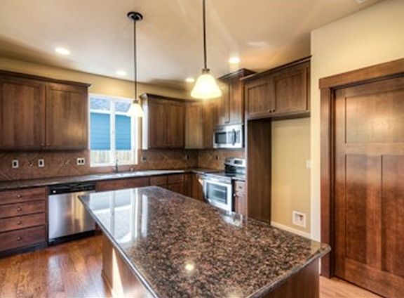 2nd image of 6739 Elaine Ct SE