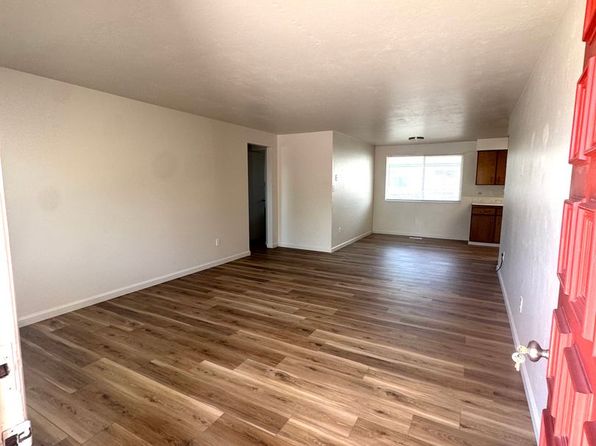 2173-2175 S Curtis Cir #2173