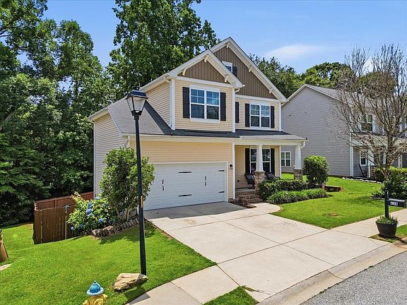 2nd image of 234 Rivers Edge Cir