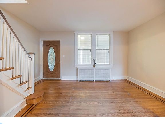 4th image of 334 Devereaux Ave