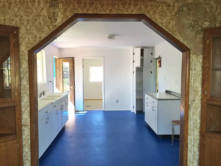 2092 S Kentucky St — Photo 5
