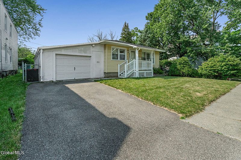 3rd image of 717 5th Avenue