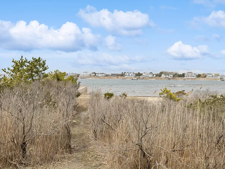 274 Dune Rd #9 — Photo 2