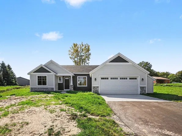 10555 68th St SE, Alto, MI 49302