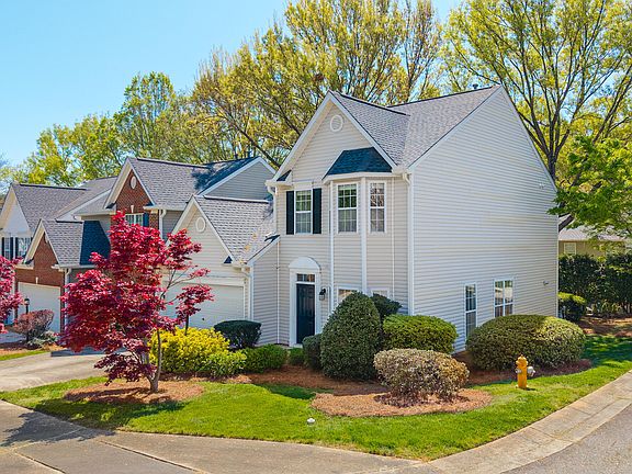 2nd image of 5319 Corinthian Way