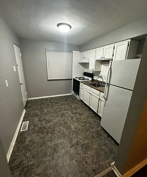 8717 Natural Bridge Rd #C — Photo 3