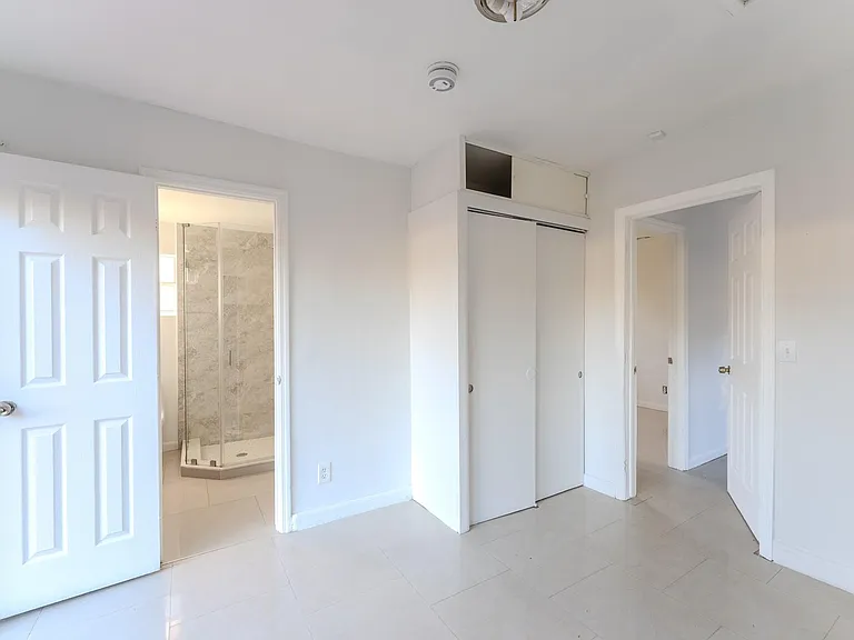 521 S 24th Ave — Photo 17