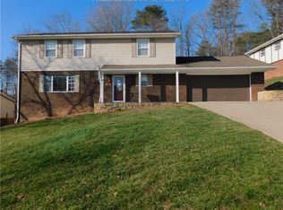7 Simmerson Pl, Charleston, WV