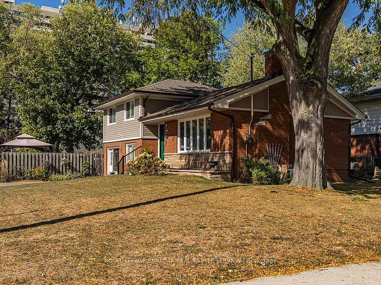 723 Hyde Rd — Photo 4