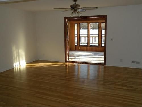 5th image of 13722 Fairlawn Ave