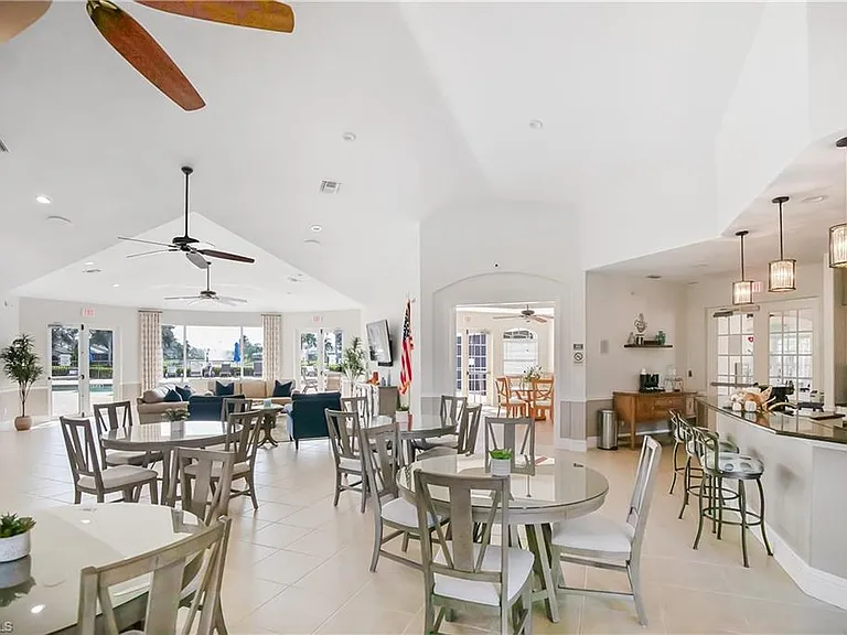 8635 Ibis Cove Cir — Photo 32