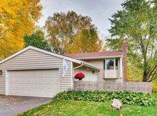 1170 Benton Way, Arden Hills, MN 55112