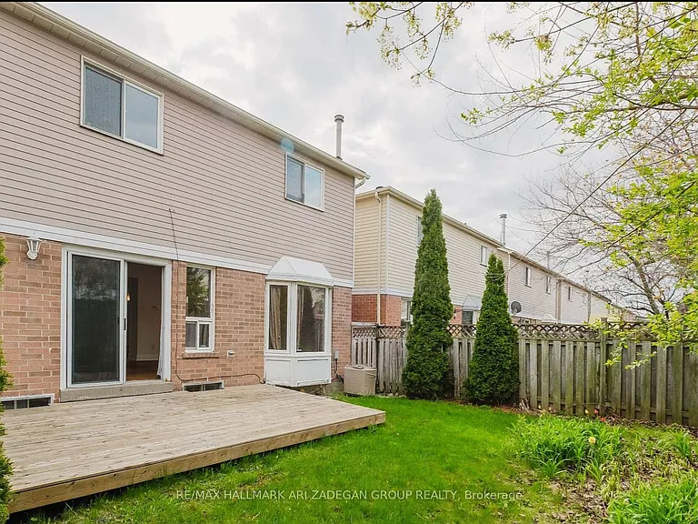 60 Carl Tennen St — Photo 36