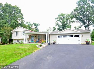 113 Yew Ct, Sterling, VA 20164