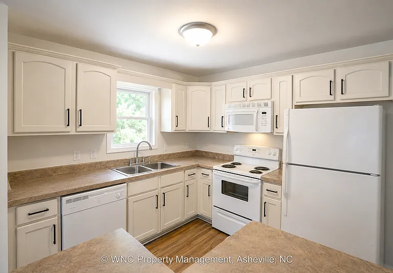 43 Boyd Ave — Photo 7