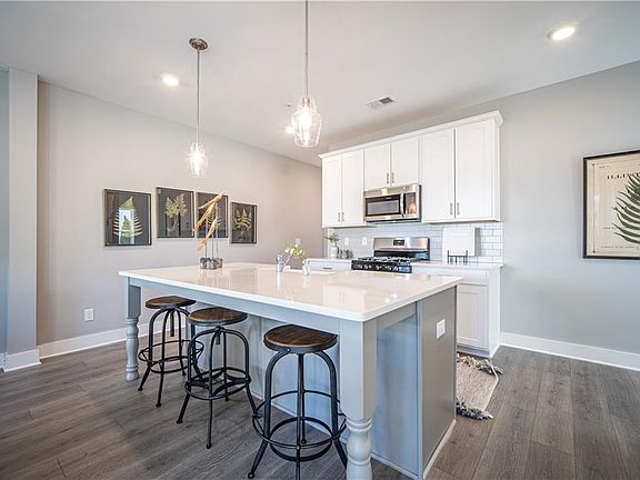 3rd image of 1737 Prospect Way