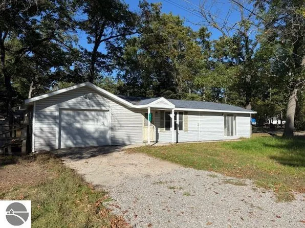 4018 Indian Lake Rd, National City, MI 48748