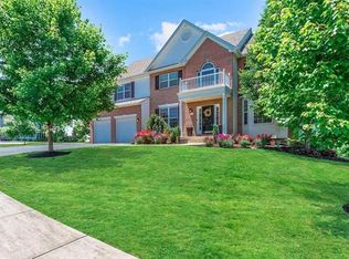35 Green Meadow Ct, Royersford, PA 19468