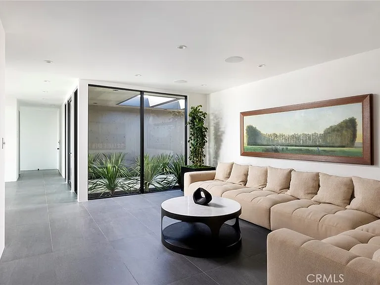 9015 Alto Cedro Dr — Photo 22