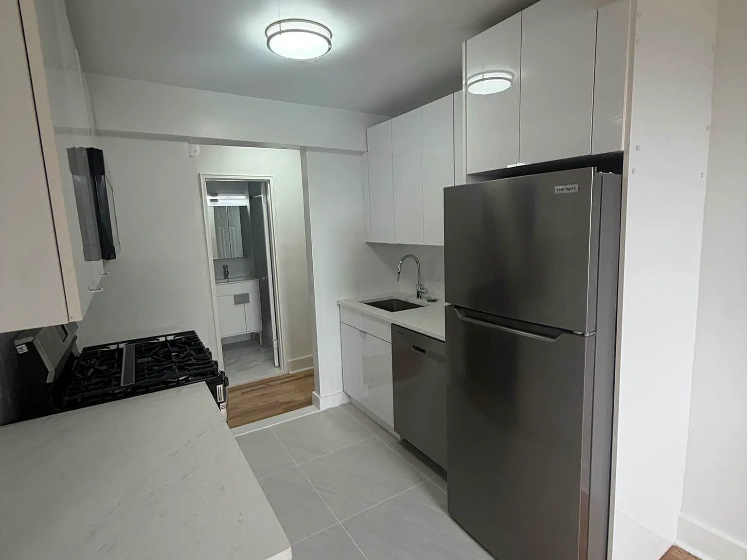 3255 Randall Ave — Photo 4