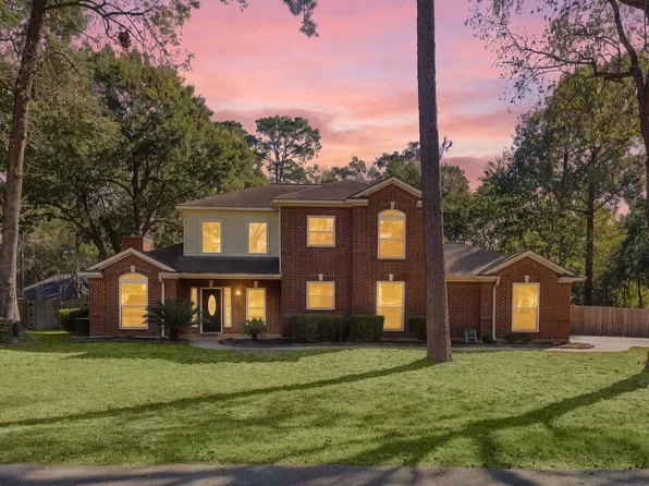 1065 Heritage Ln, Conroe, TX 77304