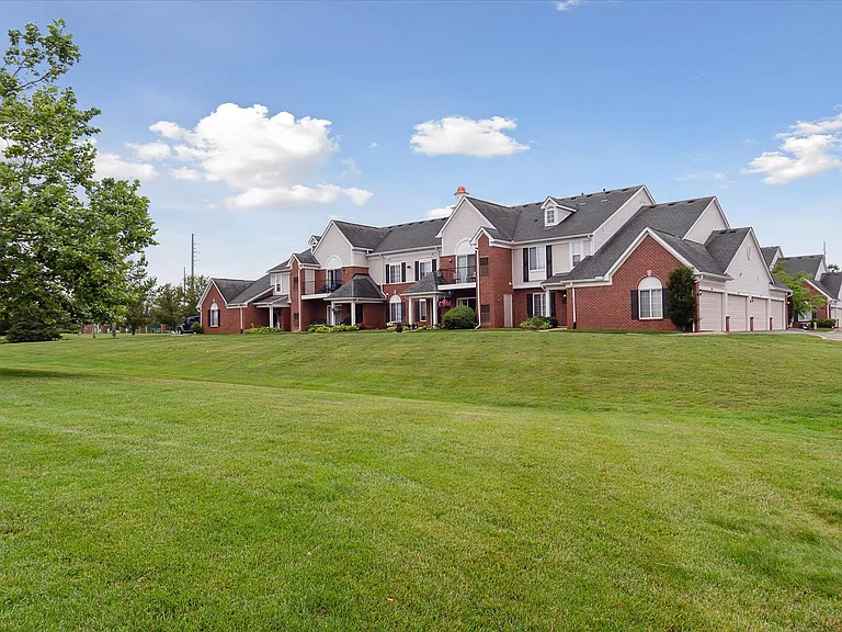 Westbury Apartments — Photo 46
