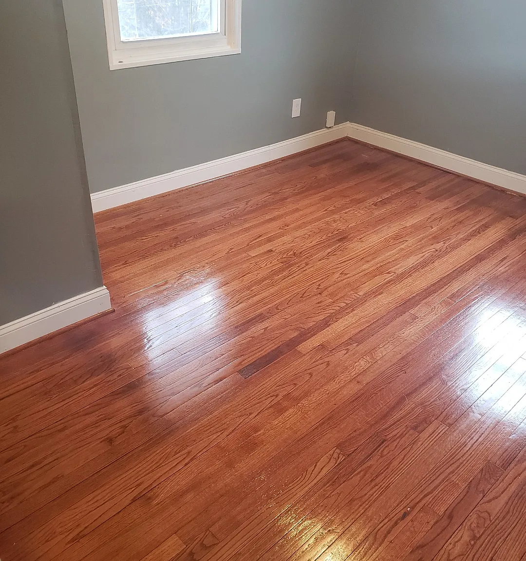4504 Hunt Pl NE — Photo 2