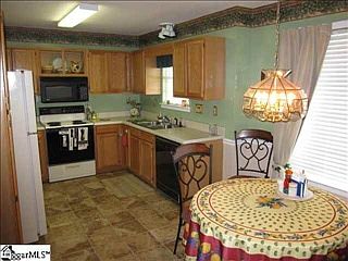 3rd image of 12 Black Oak Ct