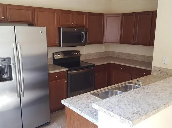 9461 SW 172nd Ave, Miami, FL 33196